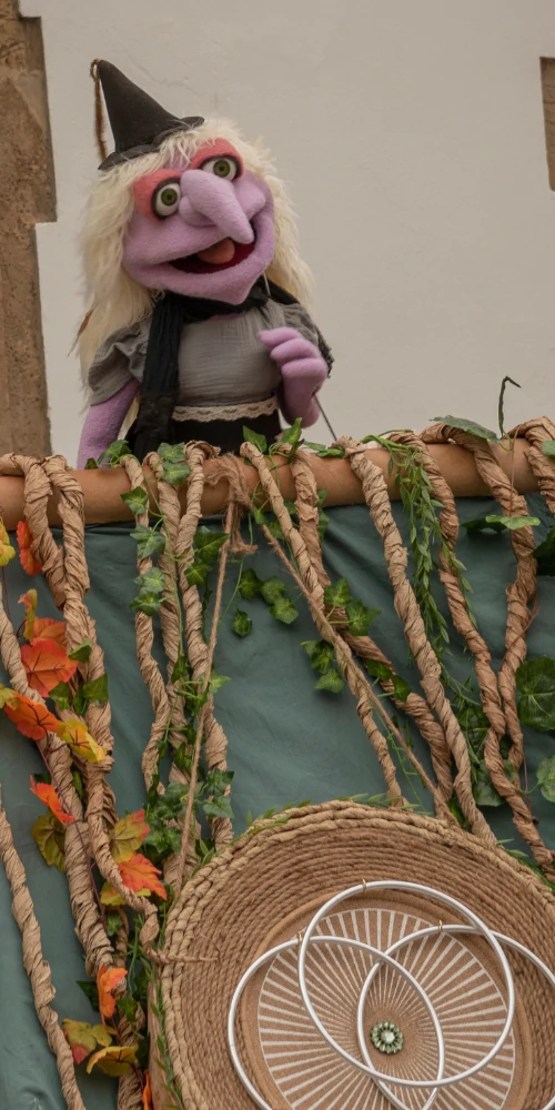 Tita Ortiga una de nuestras marionetas en Expedición las Nadies